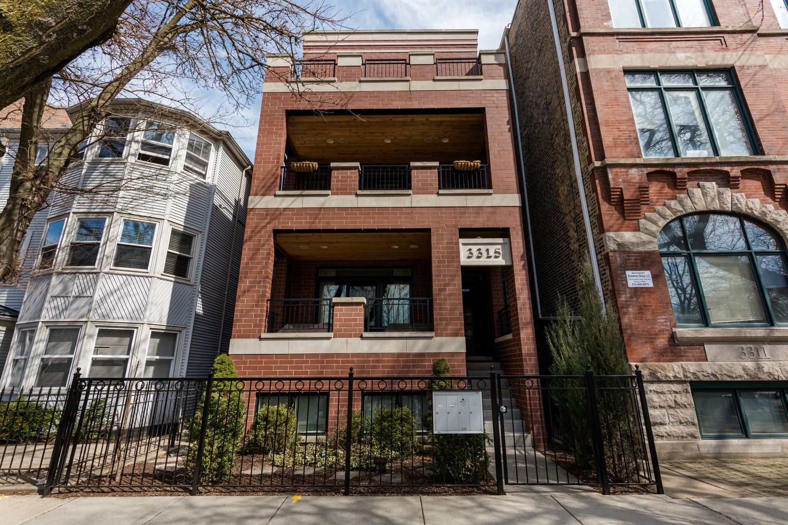 3315 N Seminary Avenue Unit: 2