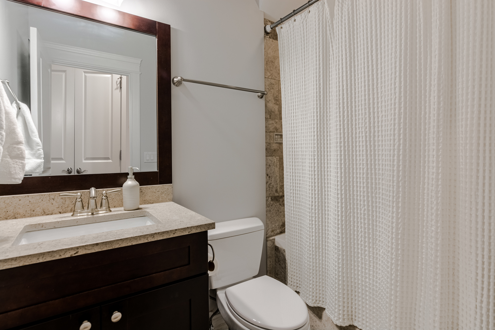 3315 N Seminary Avenue Unit: 2