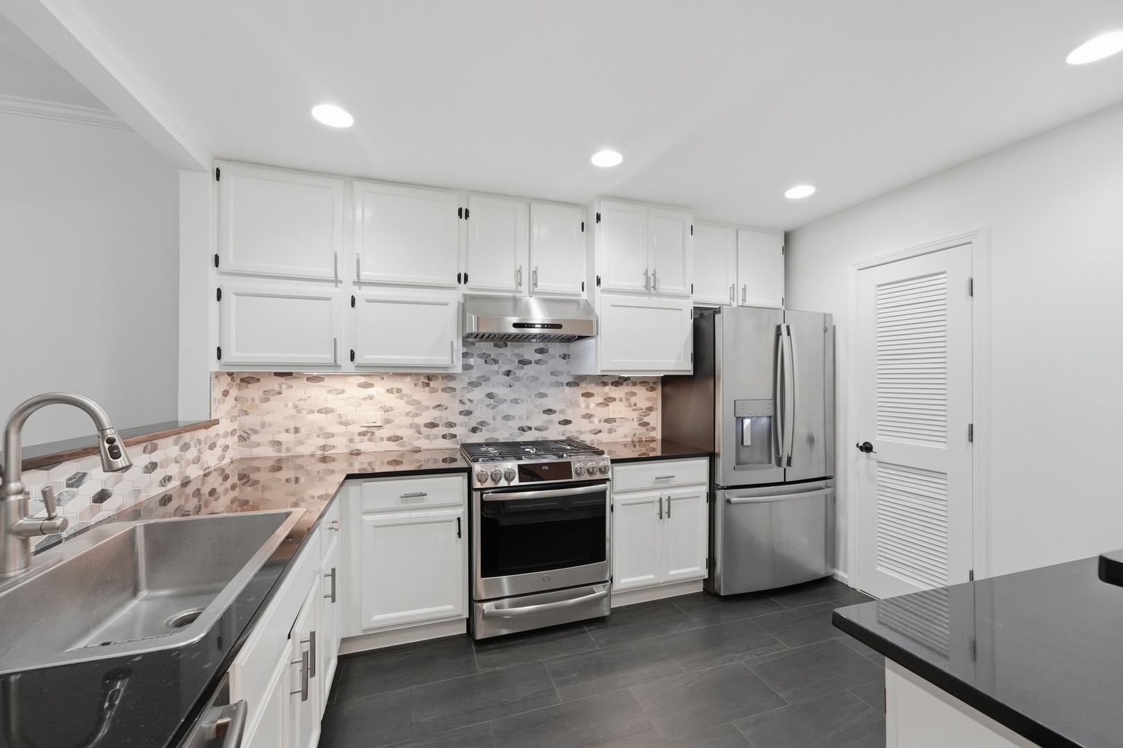 4268 W Harrington Lane