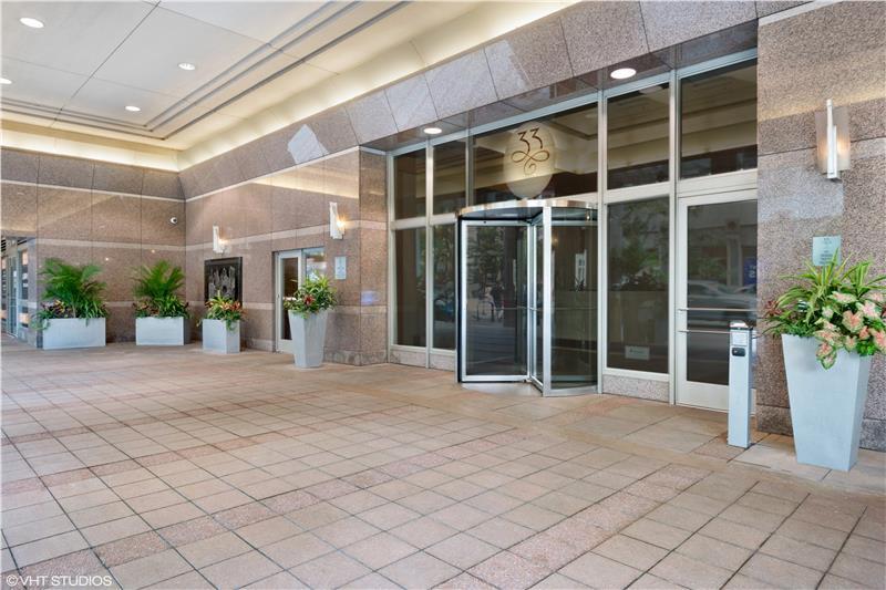 33 W Ontario Street Unit: 38F
