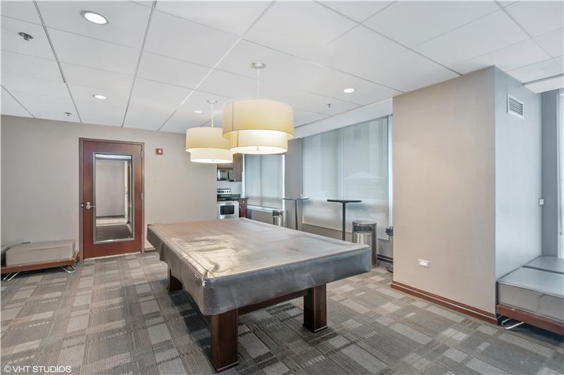 33 W Ontario Street Unit: 38F
