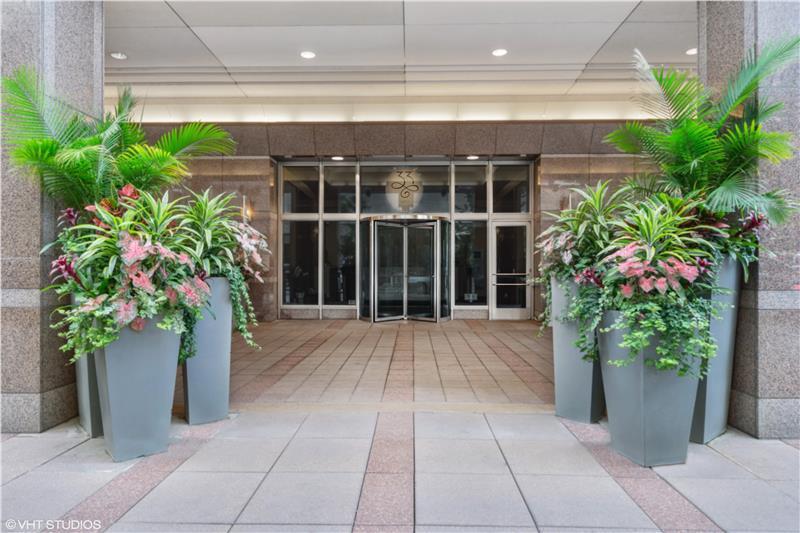 33 W Ontario Street Unit: 38F