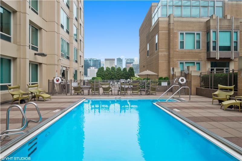 33 W Ontario Street Unit: 38F