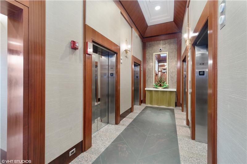 33 W Ontario Street Unit: 38F