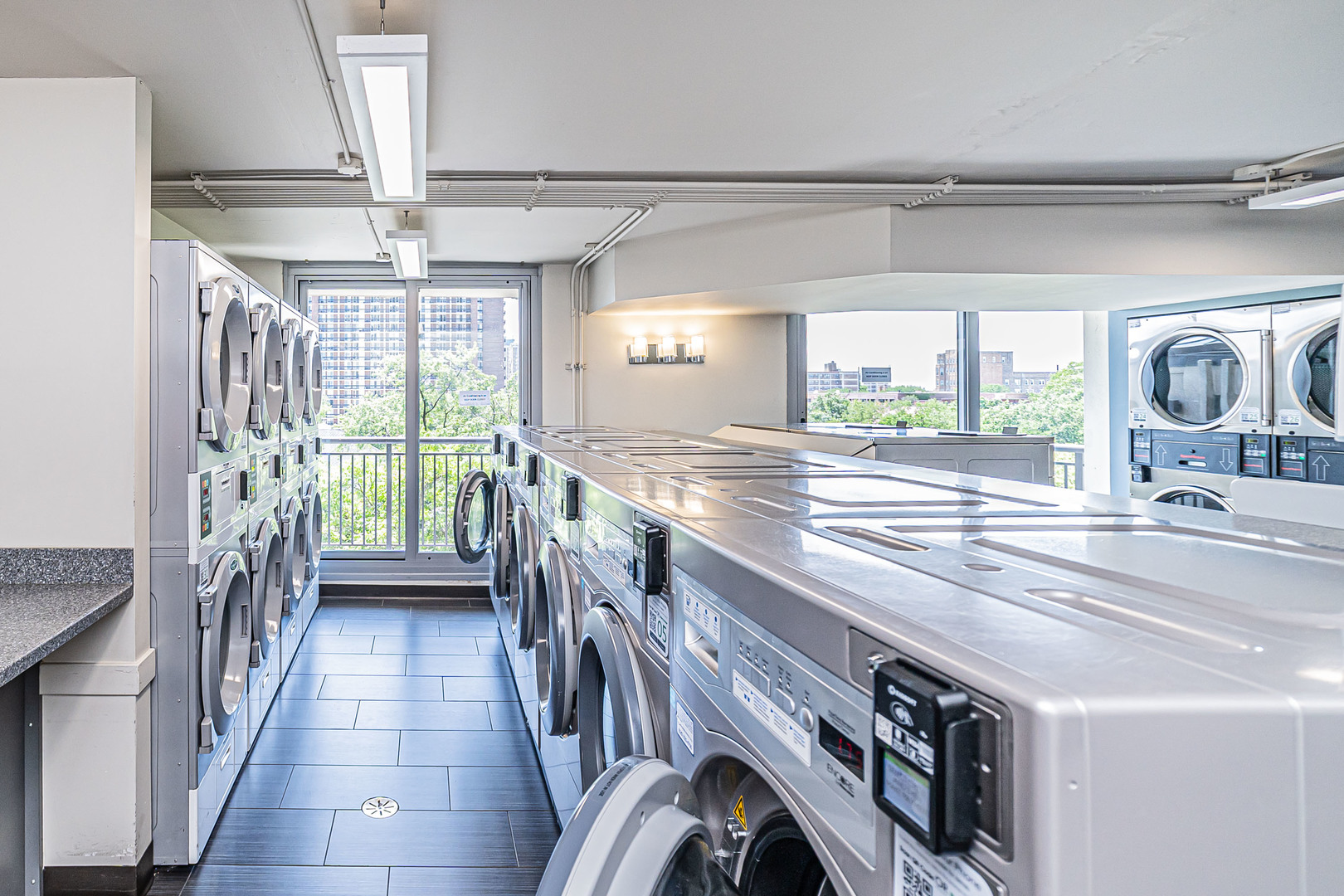 6007 N Sheridan Road Unit: 5J