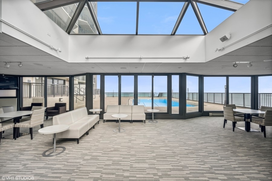 6007 N Sheridan Road Unit: 5J
