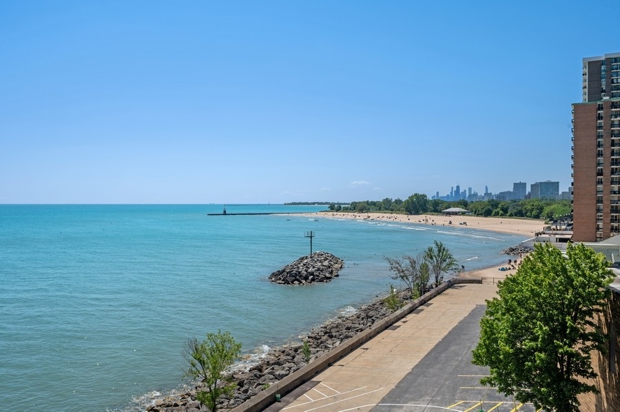 6007 N Sheridan Road Unit: 5J