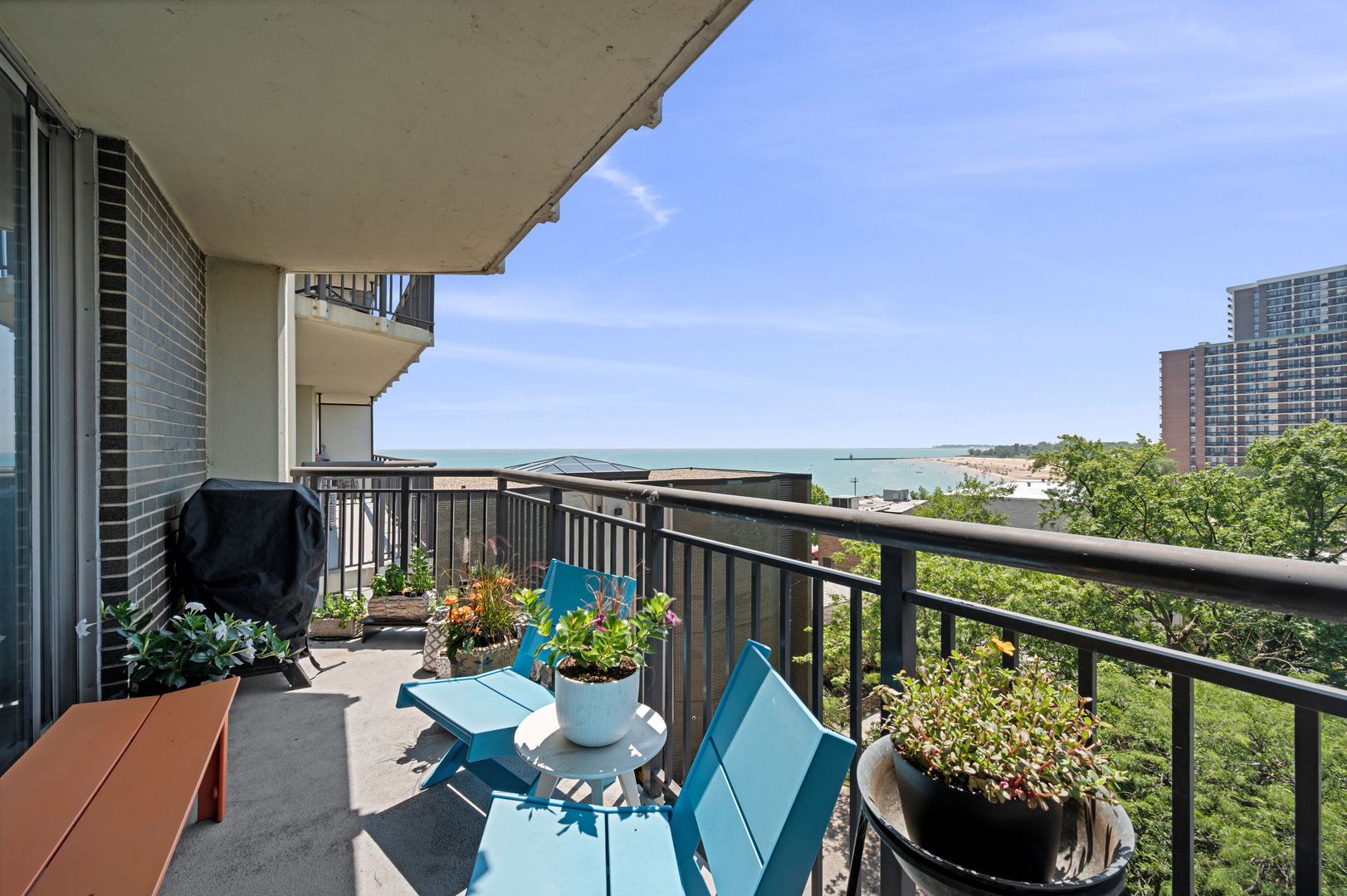 6007 N Sheridan Road Unit: 5J