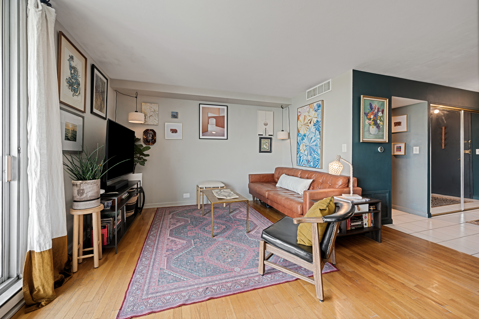 6007 N Sheridan Road Unit: 5J