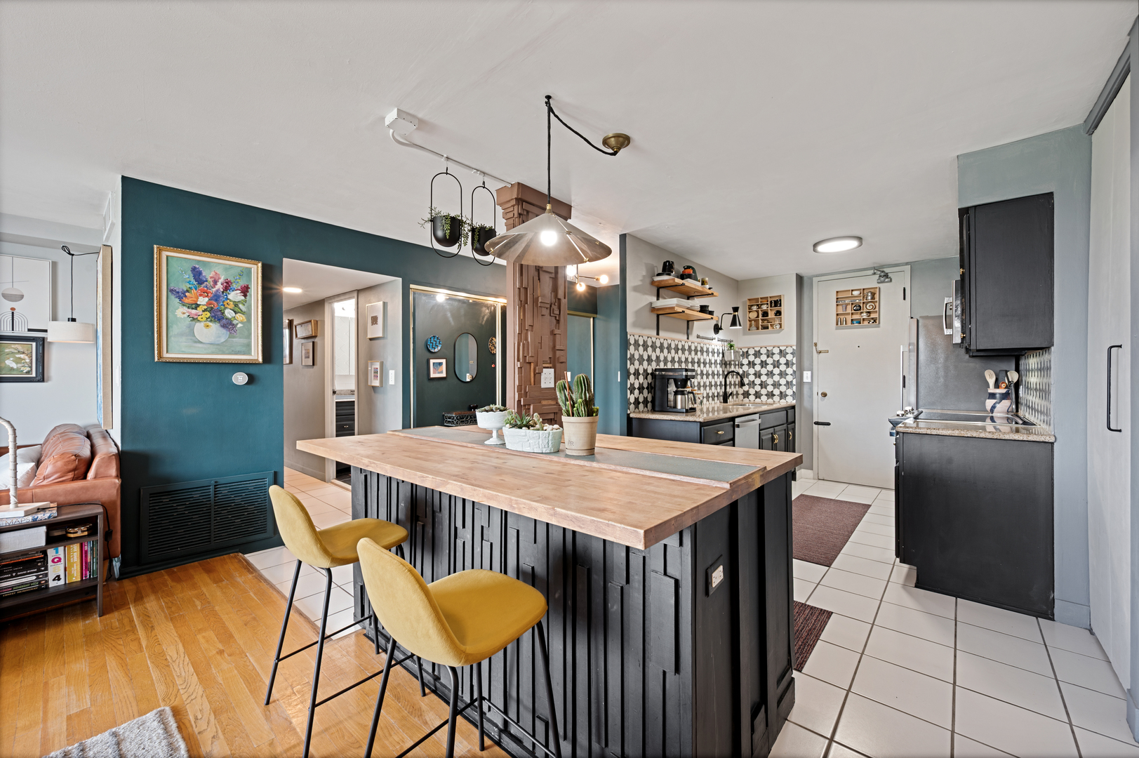 6007 N Sheridan Road Unit: 5J
