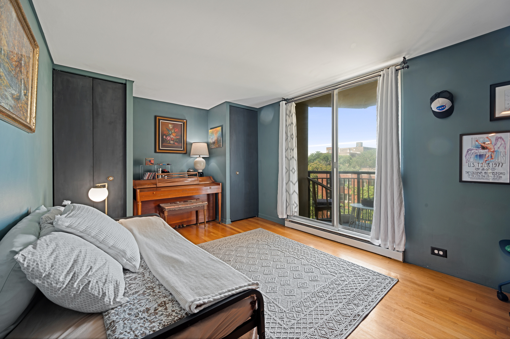 6007 N Sheridan Road Unit: 5J