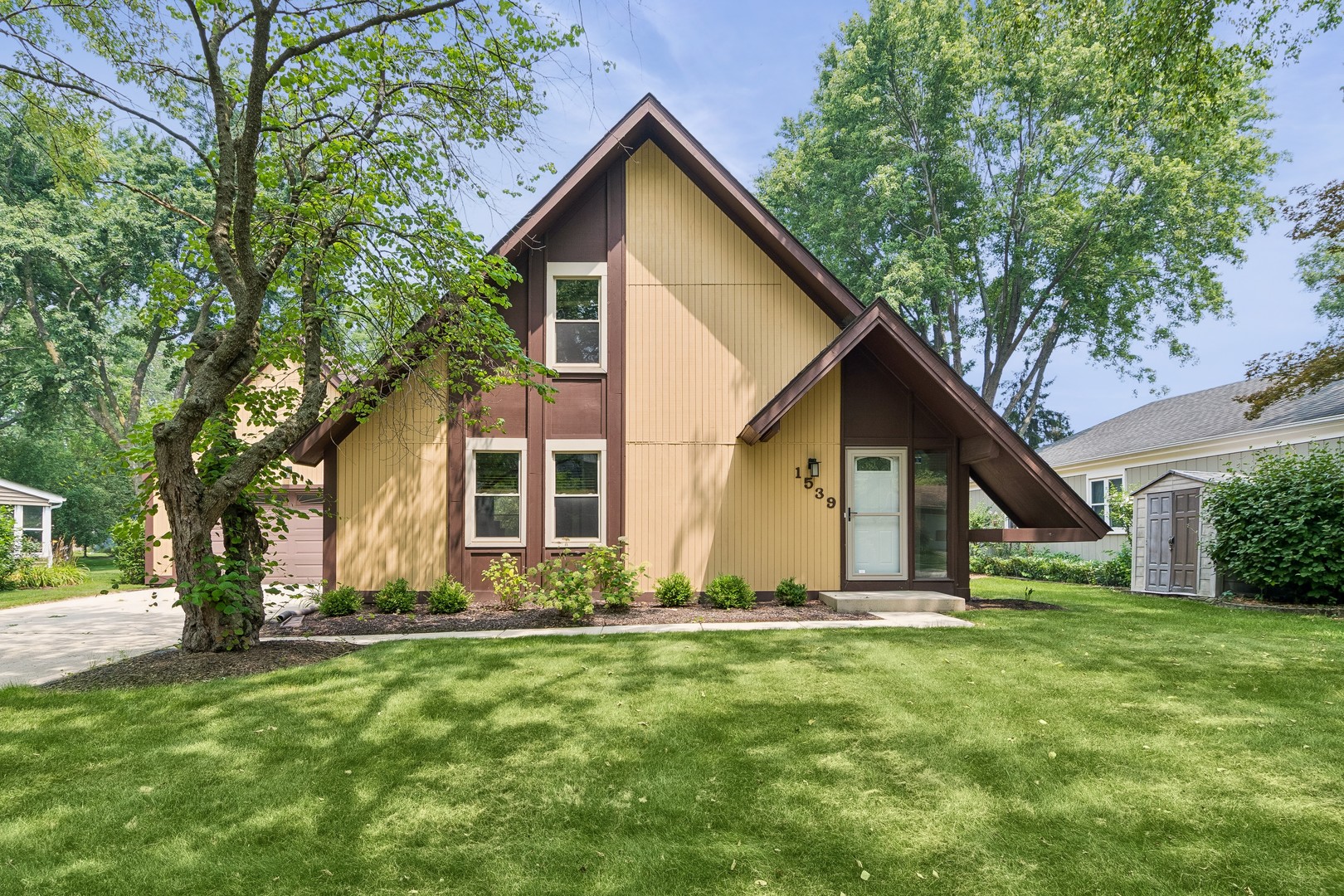 1539 Foxhill Road