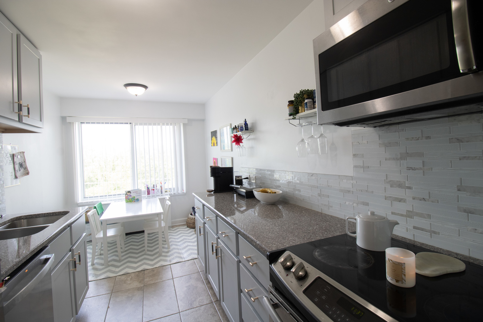 6833 N Kedzie Avenue Unit: 504