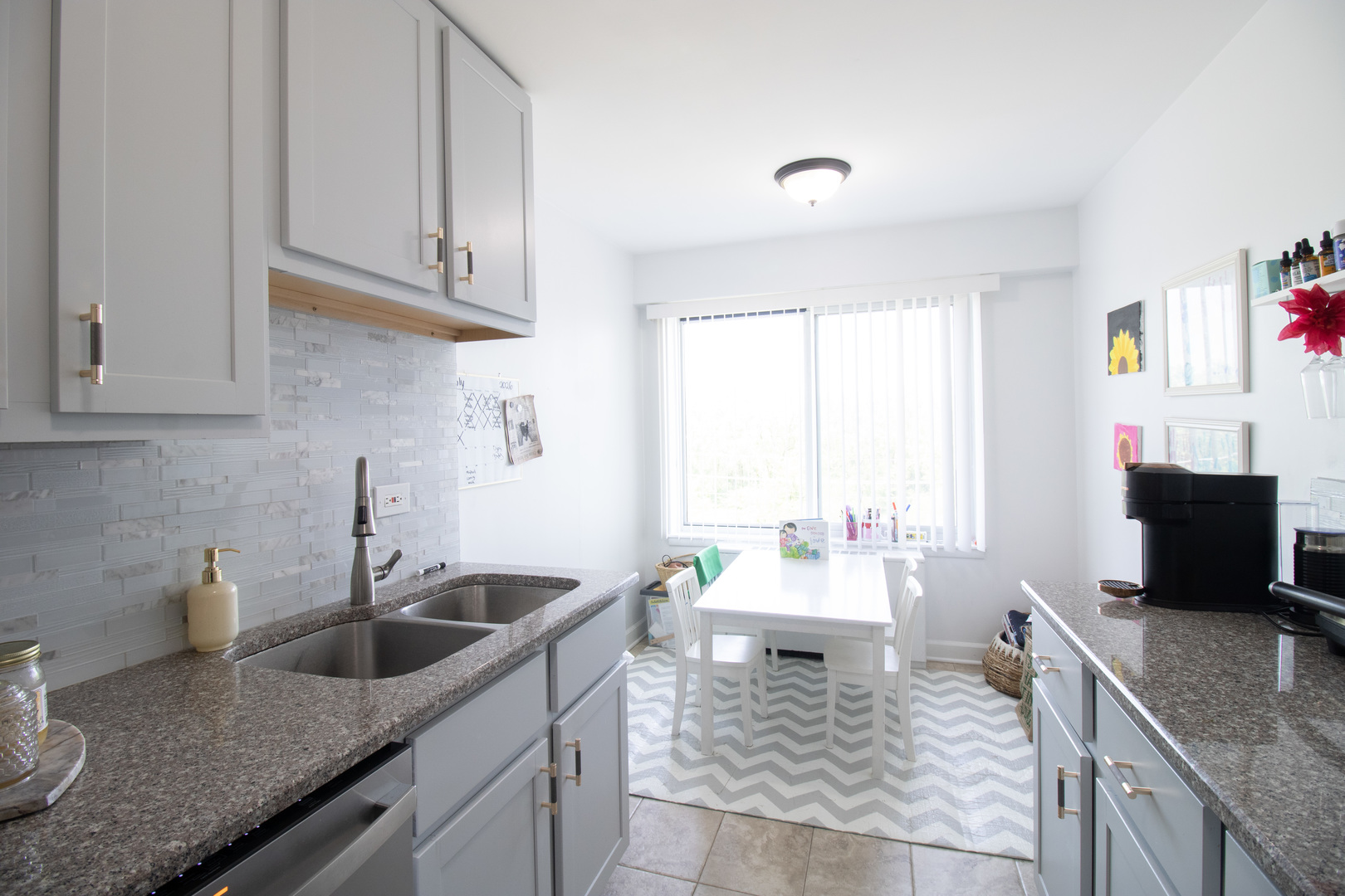 6833 N Kedzie Avenue Unit: 504