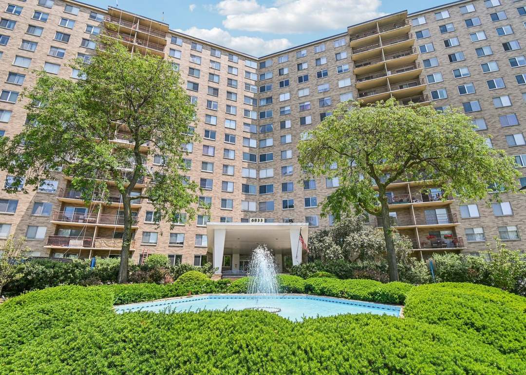6833 N Kedzie Avenue Unit: 504