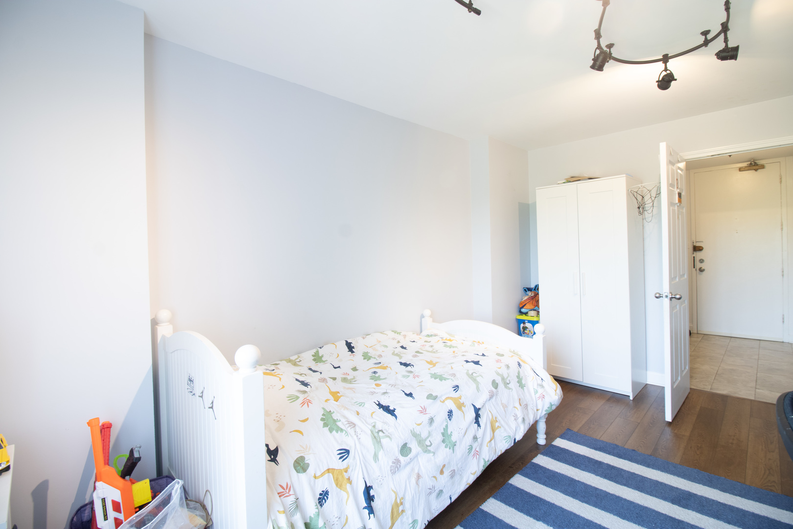 6833 N Kedzie Avenue Unit: 504