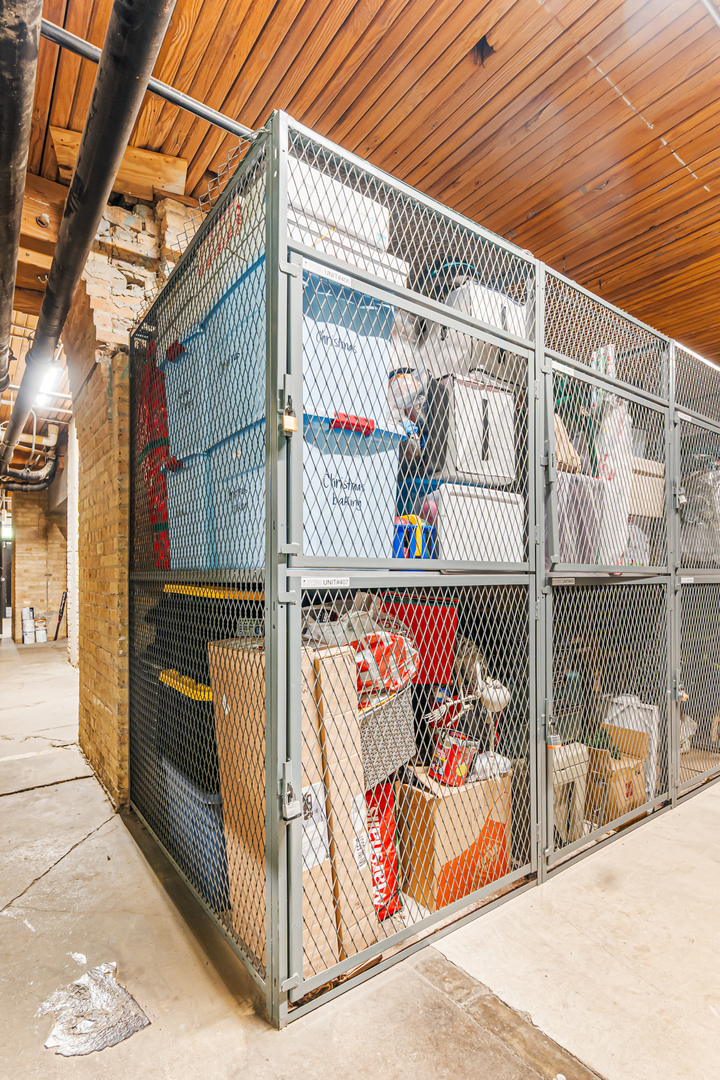 411 W Ontario Street Unit: 407