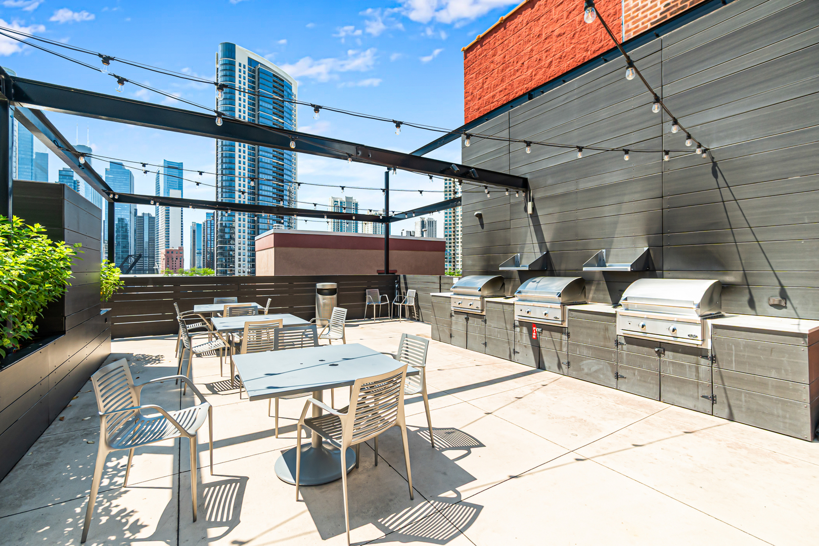 411 W Ontario Street Unit: 407