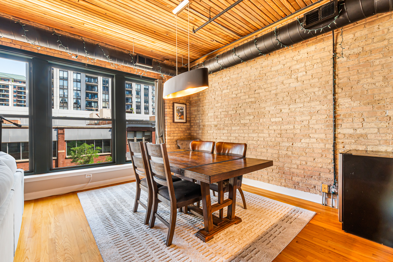 411 W Ontario Street Unit: 407