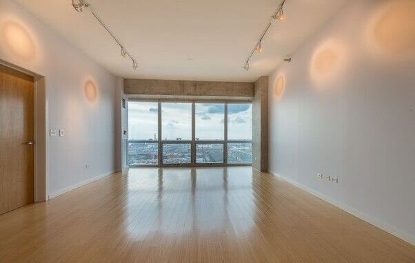 1845 S Michigan Avenue Unit: 2004