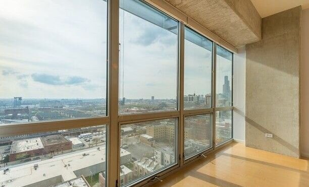 1845 S Michigan Avenue Unit: 2004