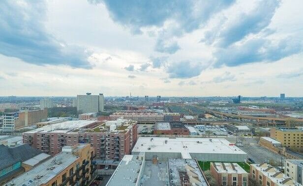 1845 S Michigan Avenue Unit: 2004