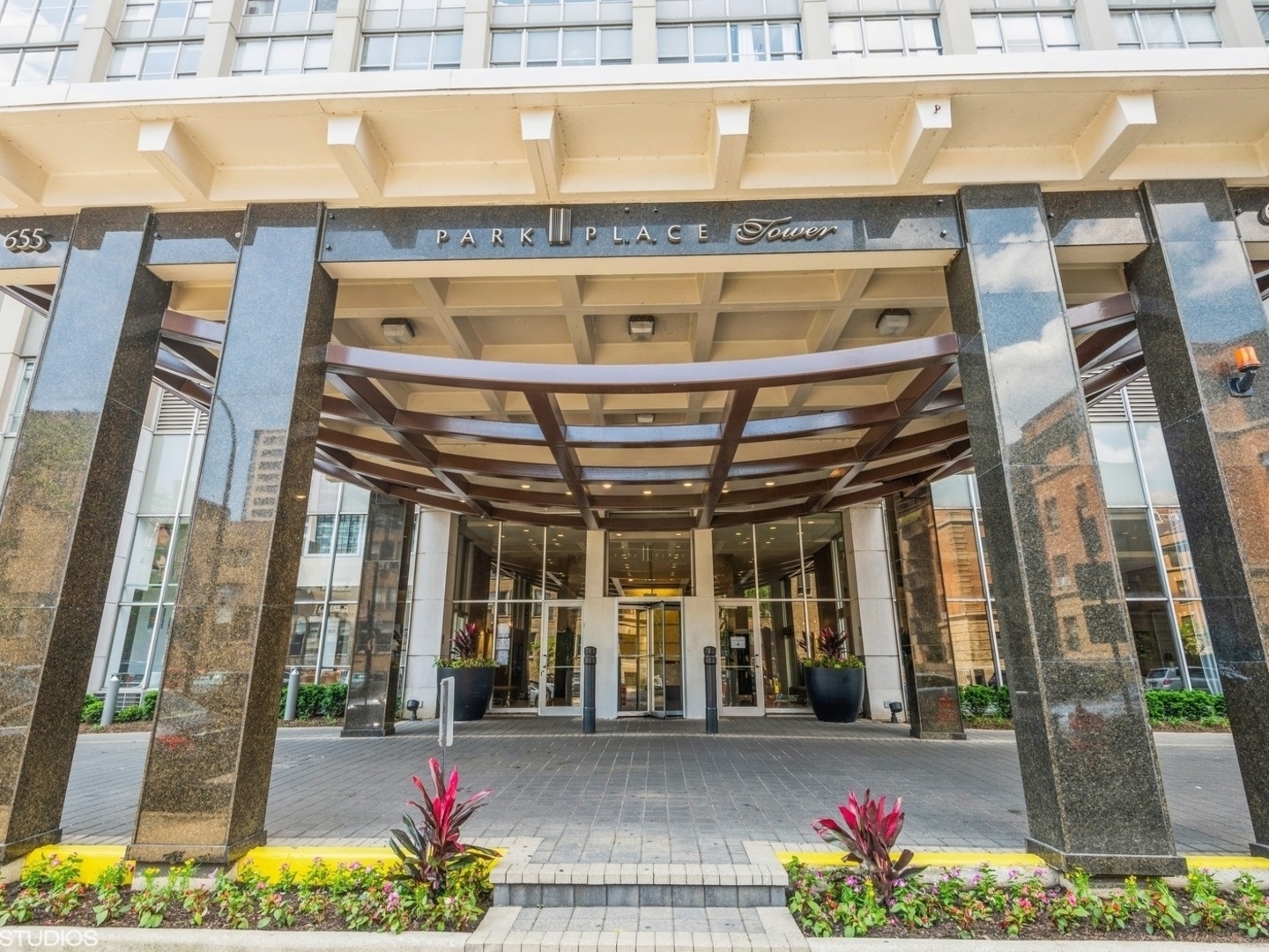 655 W Irving Park Road Unit: 5411