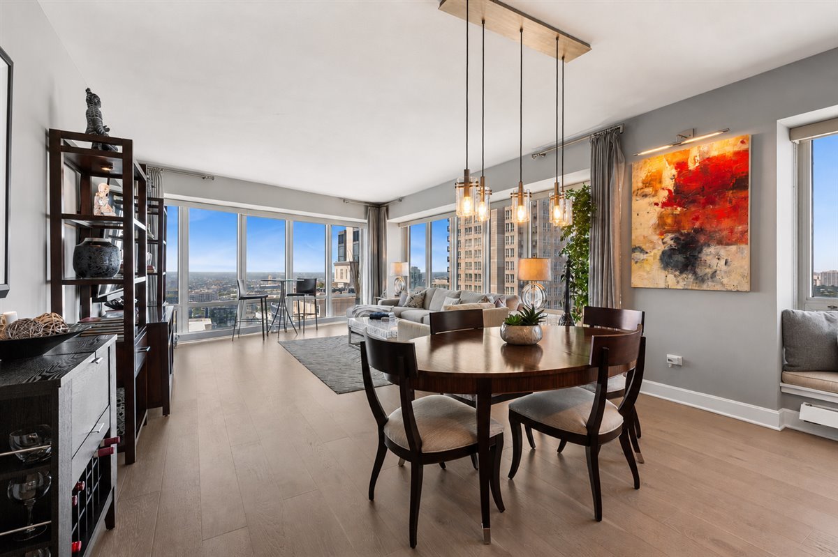 57 E Delaware Place Unit: 3905