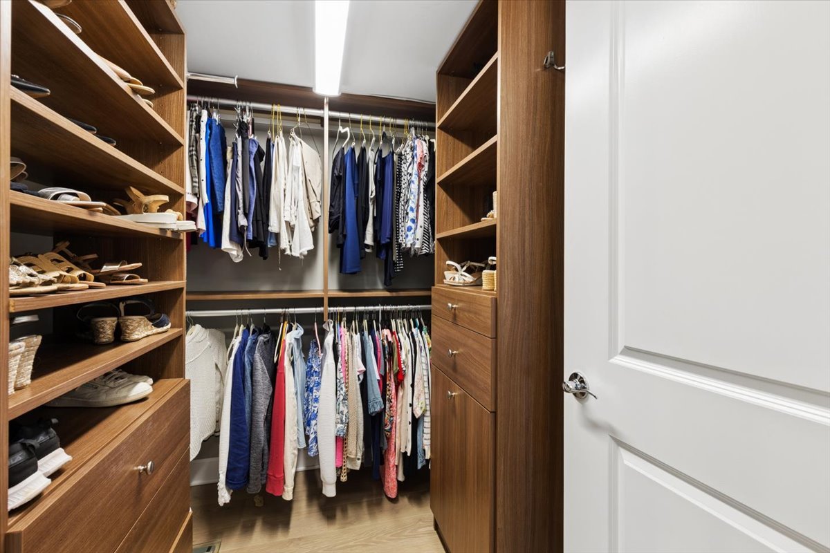 57 E Delaware Place Unit: 3905