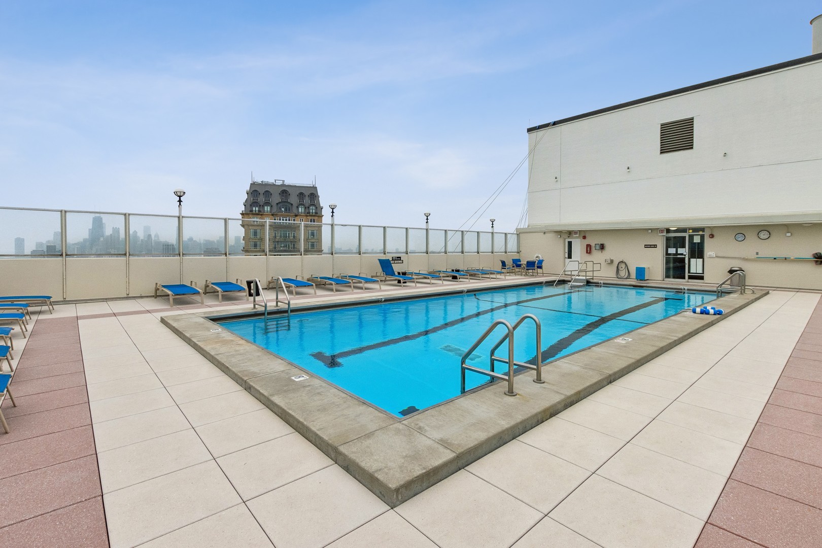 2626 N LAKEVIEW Avenue Unit: 1002