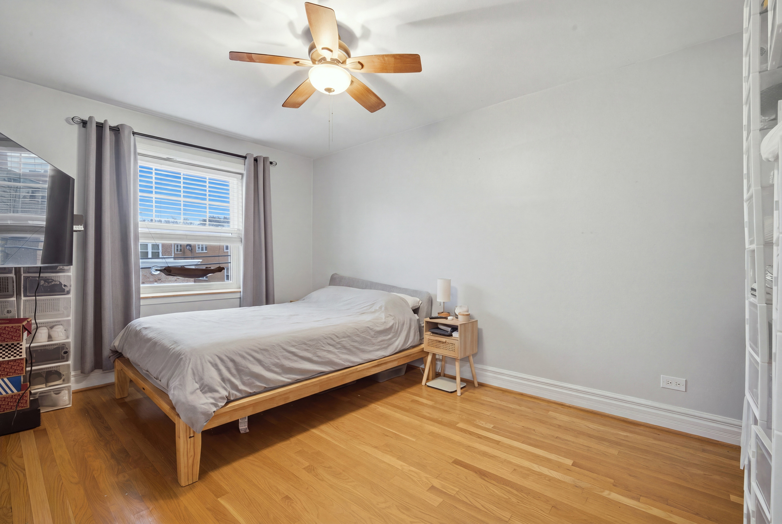 6046 N FRANCISCO Avenue Unit: 2W