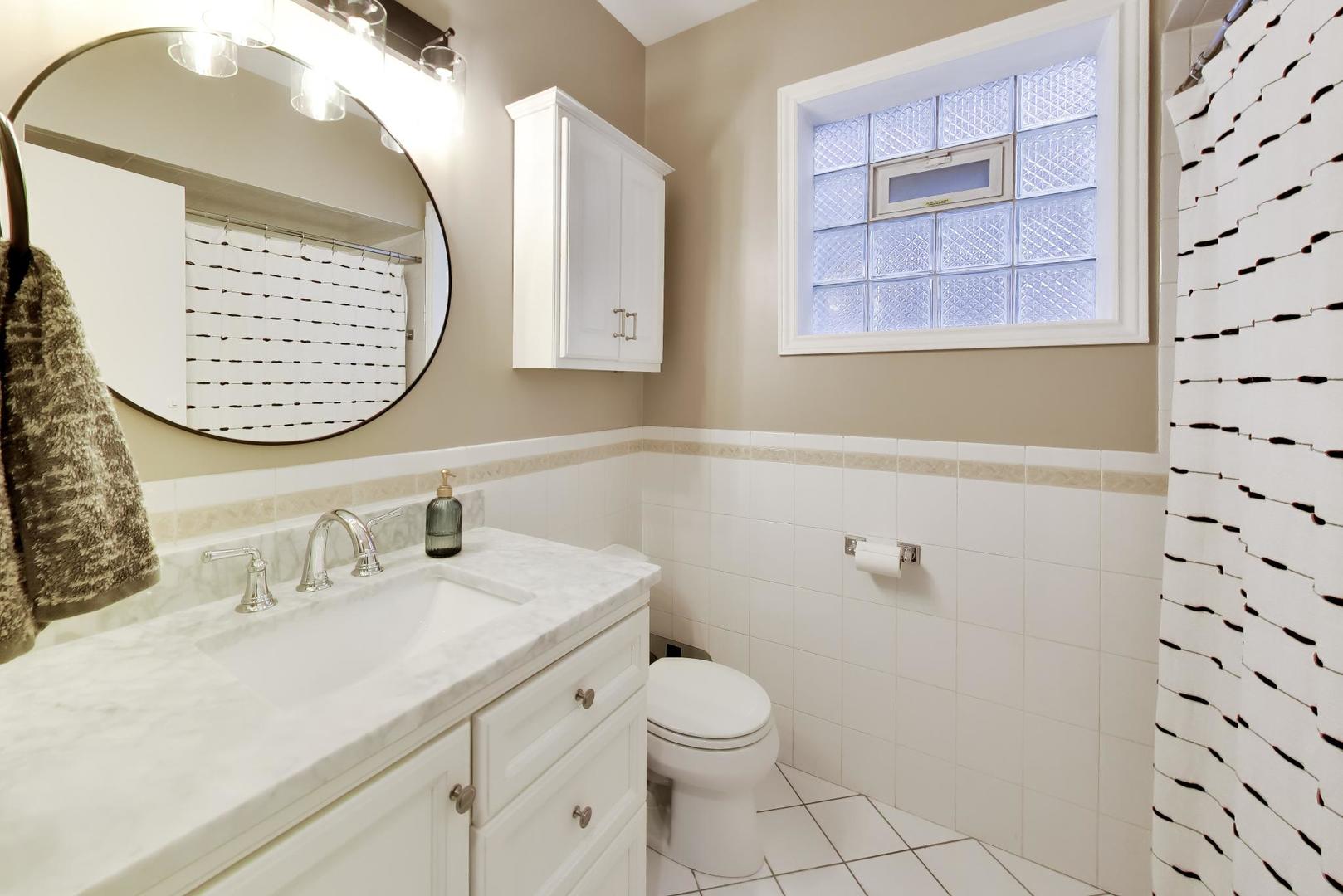 3250 N Damen Avenue Unit: 2