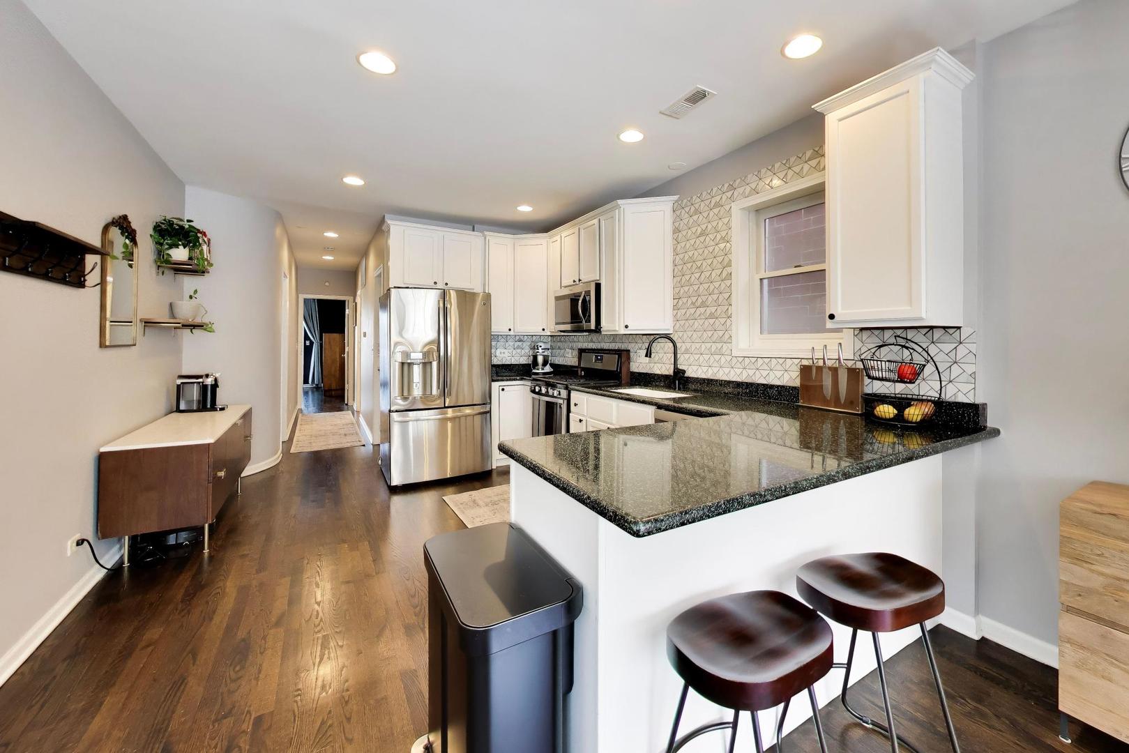 3250 N Damen Avenue Unit: 2