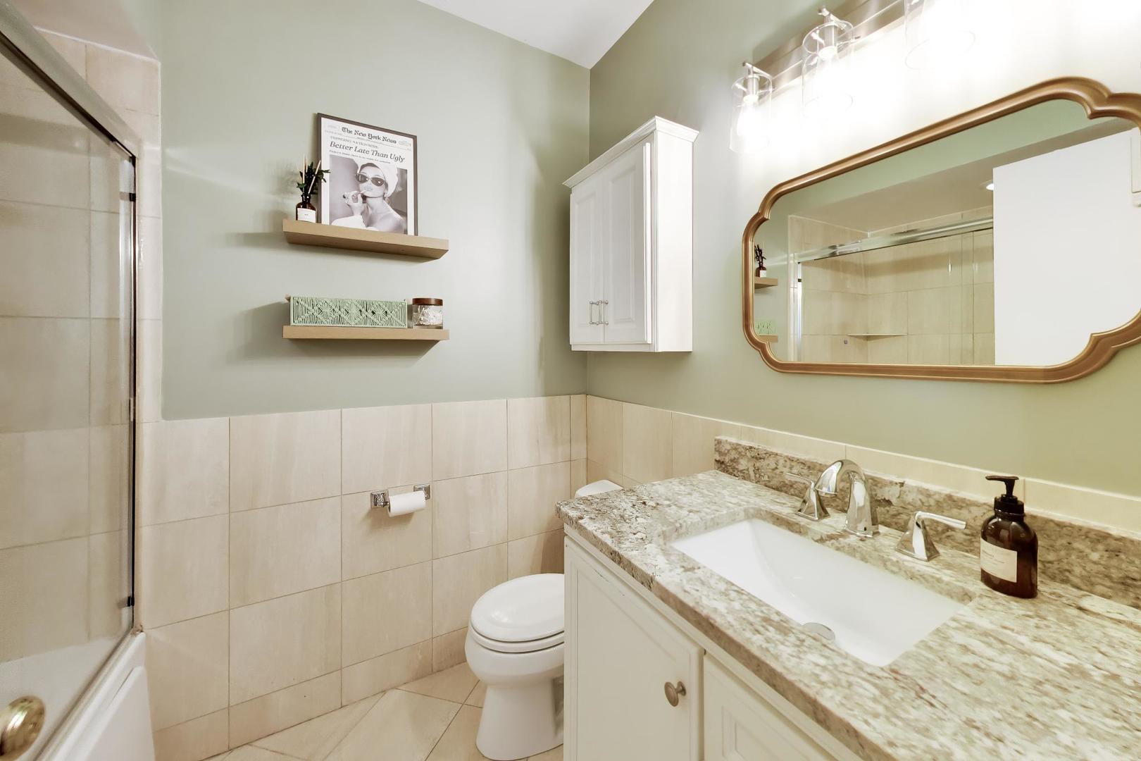 3250 N Damen Avenue Unit: 2