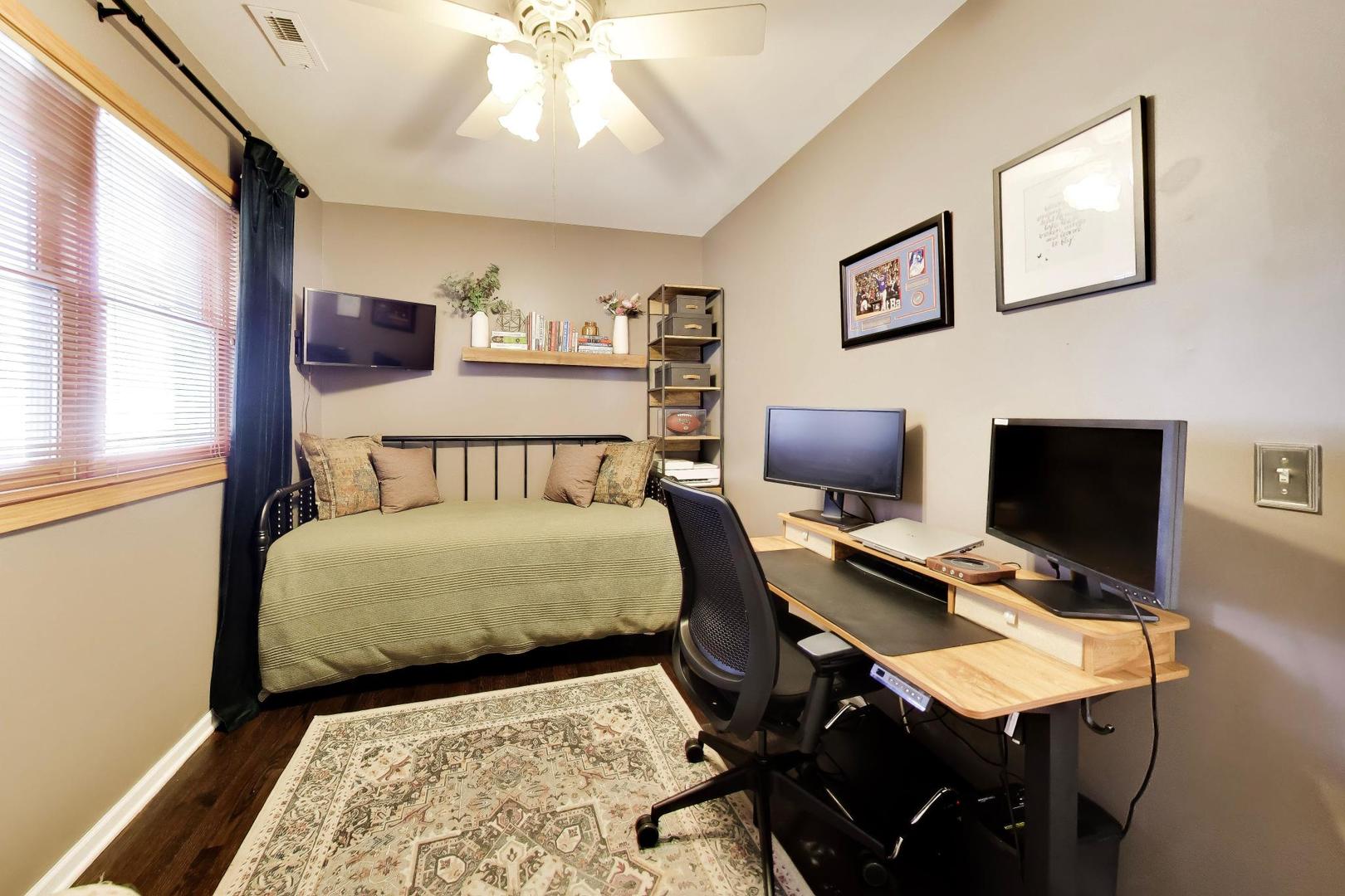 3250 N Damen Avenue Unit: 2