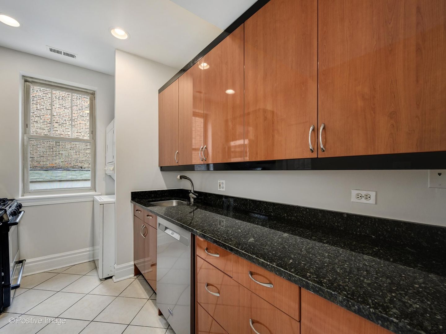 2129 N Kedzie Boulevard Unit: 1