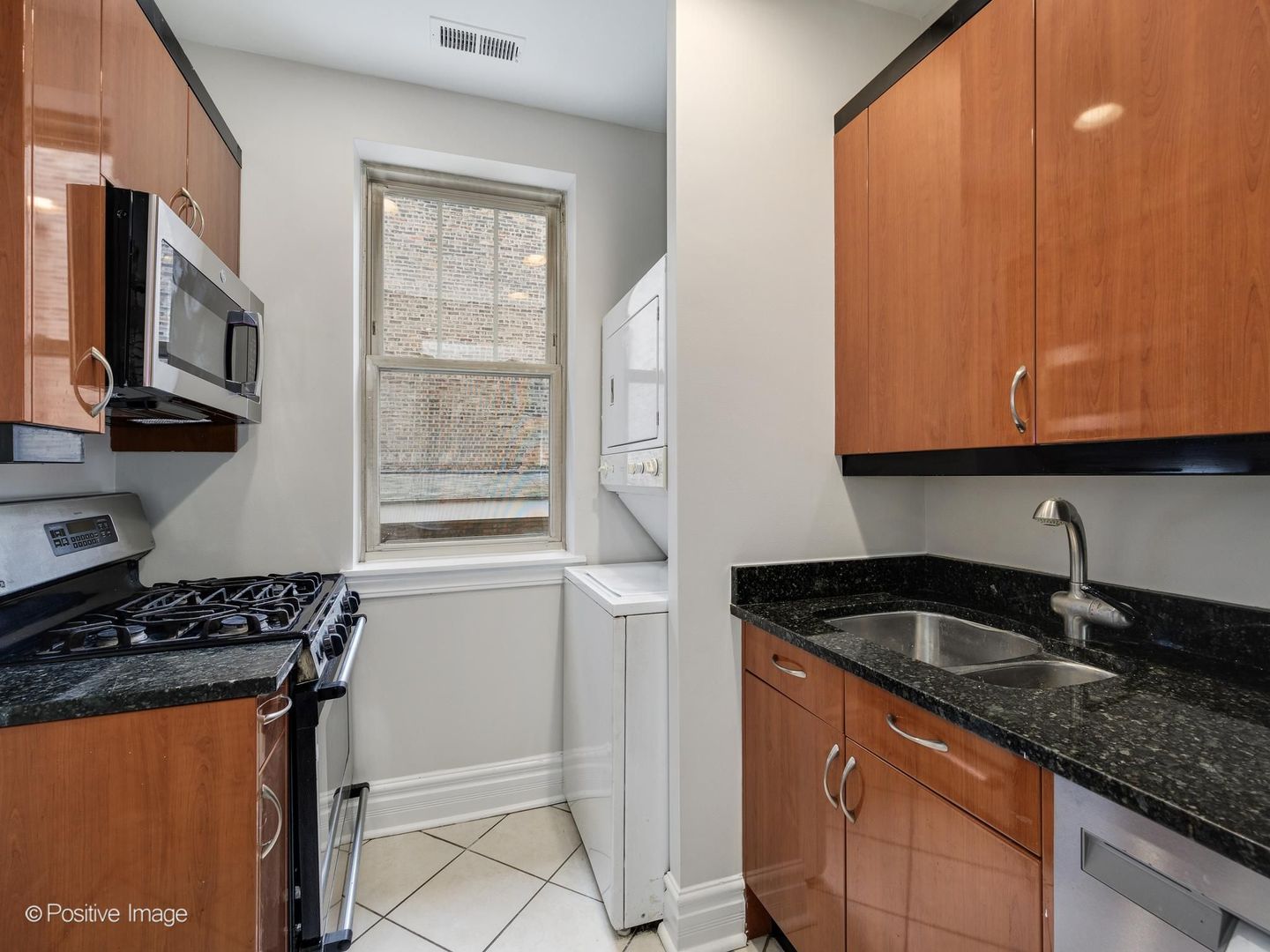 2129 N Kedzie Boulevard Unit: 1