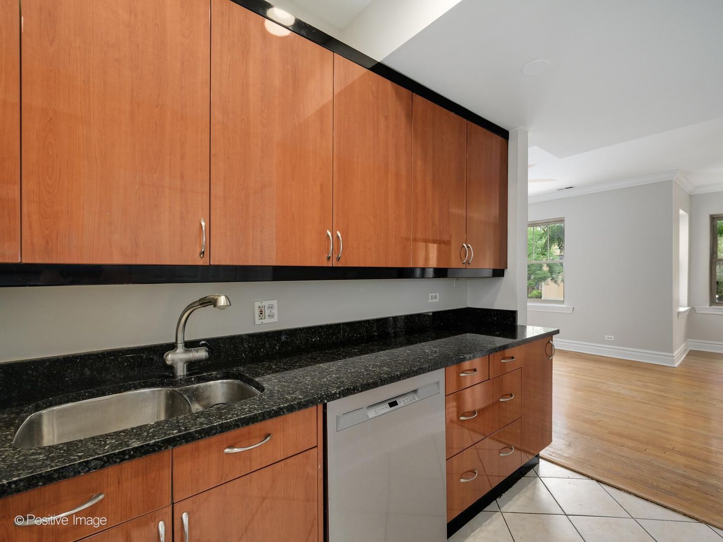 2129 N Kedzie Boulevard Unit: 1
