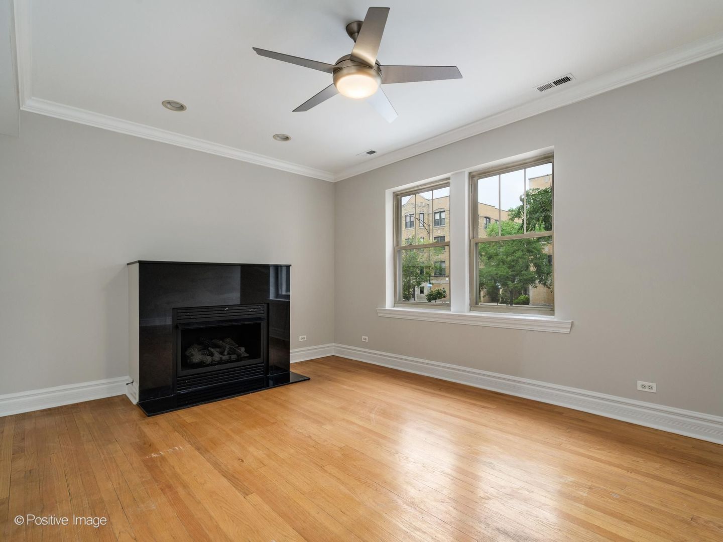 2129 N Kedzie Boulevard Unit: 1