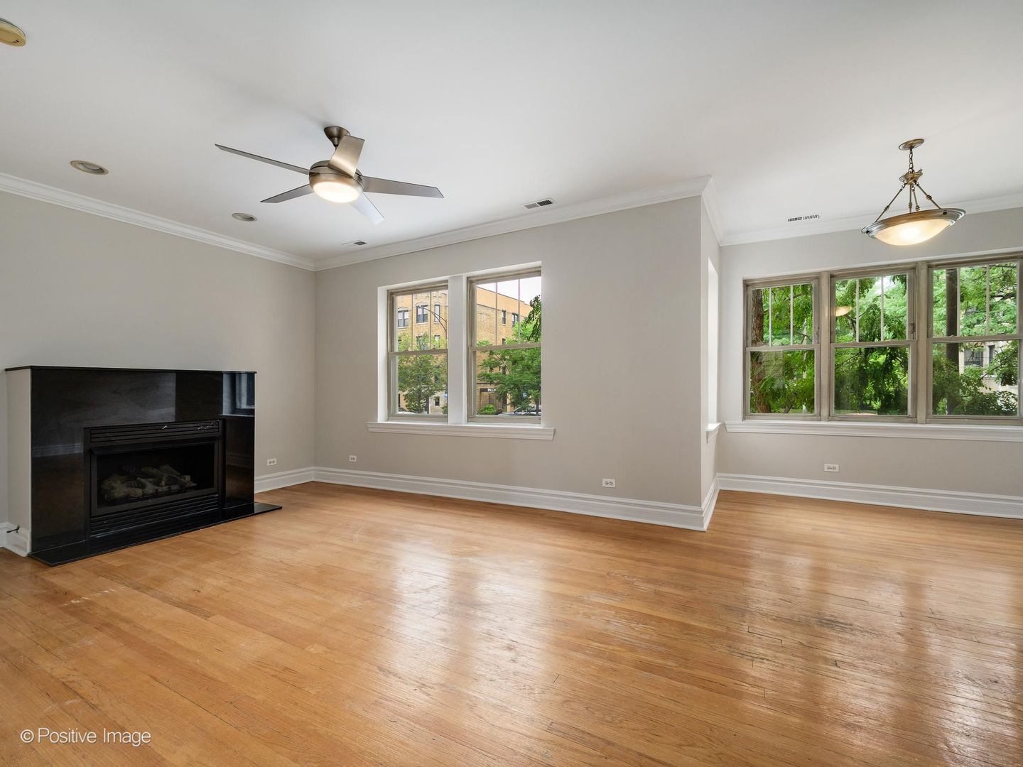 2129 N Kedzie Boulevard Unit: 1