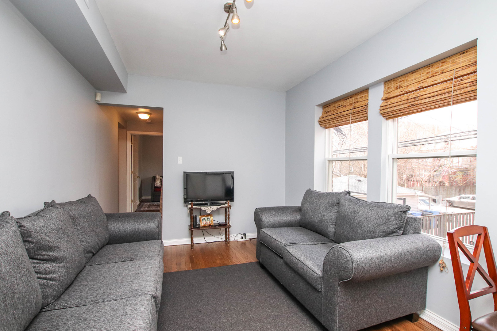 1626 W FARWELL Avenue Unit: 1F