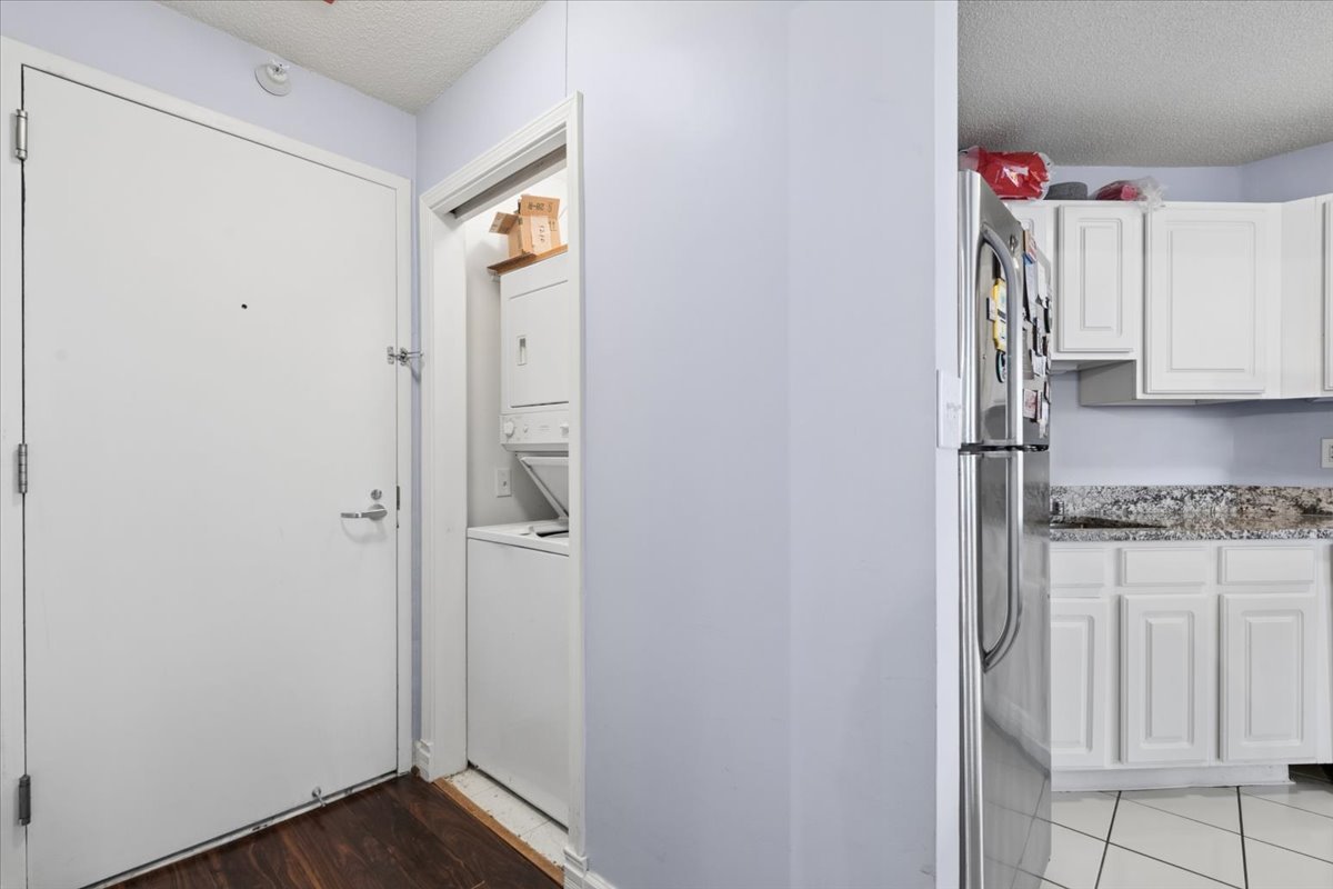 545 N DEARBORN Street Unit: 1210