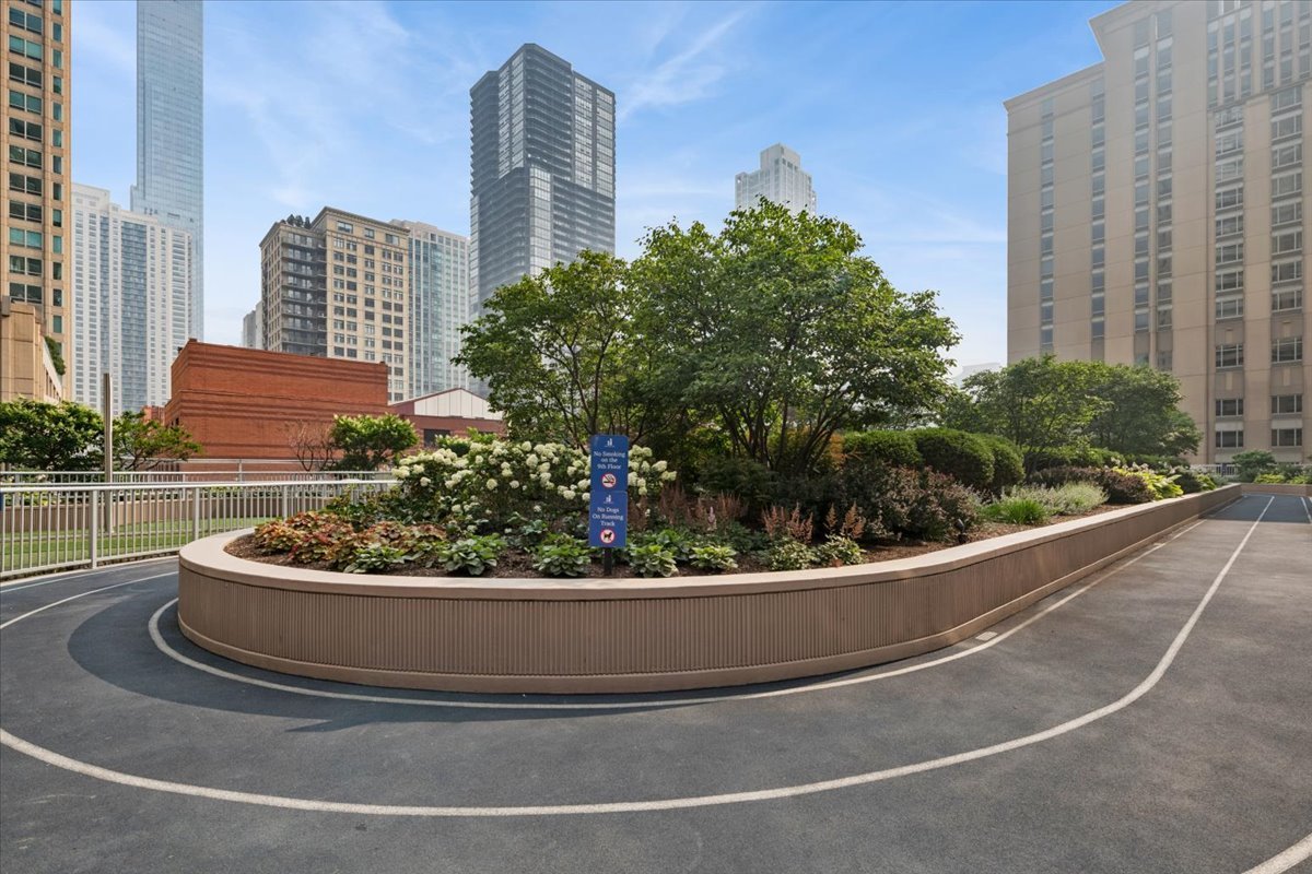 545 N DEARBORN Street Unit: 1210