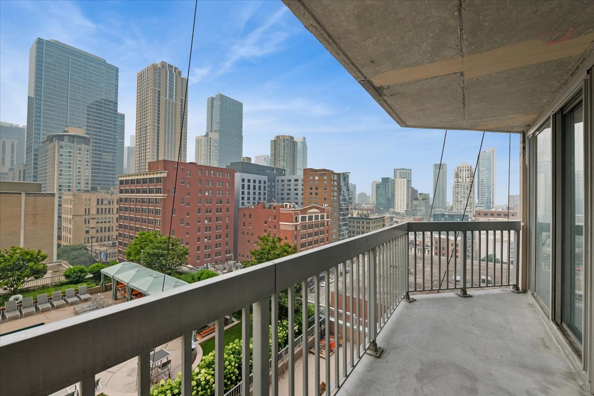 545 N DEARBORN Street Unit: 1210