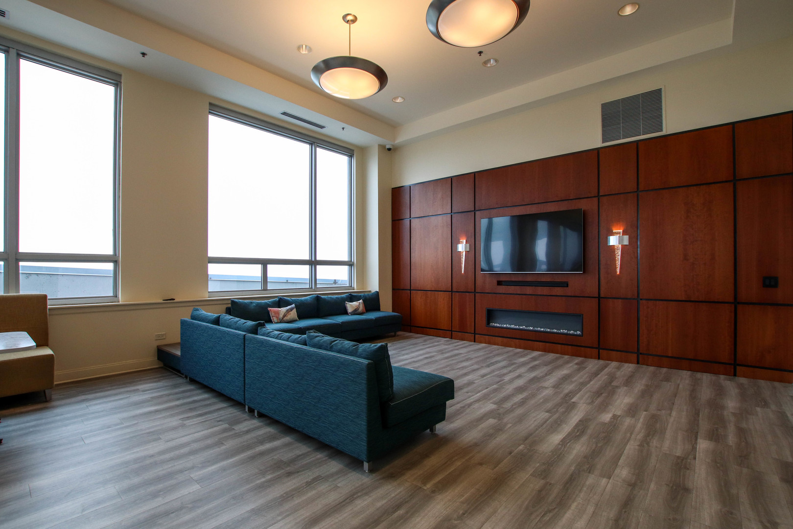 1841 S Calumet Avenue Unit: 1902