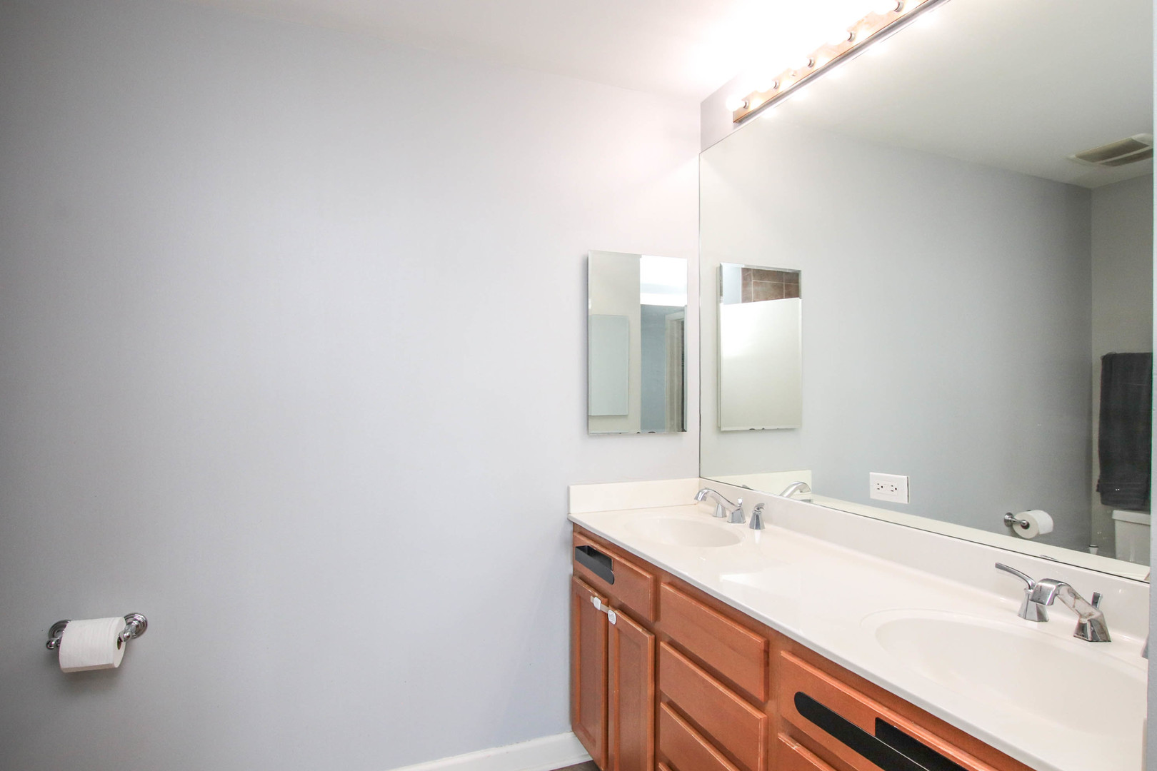 1841 S Calumet Avenue Unit: 1902