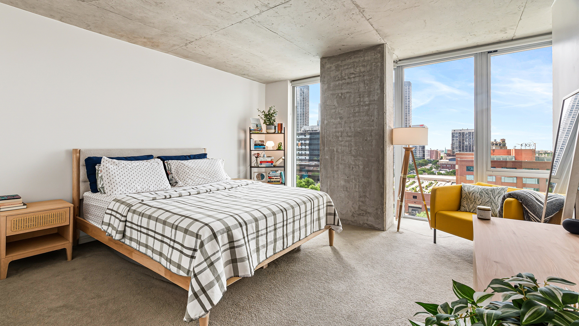659 W Randolph Street Unit: 1016