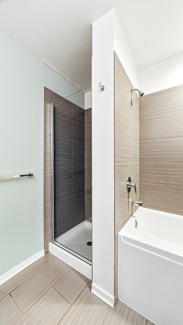 659 W Randolph Street Unit: 1016