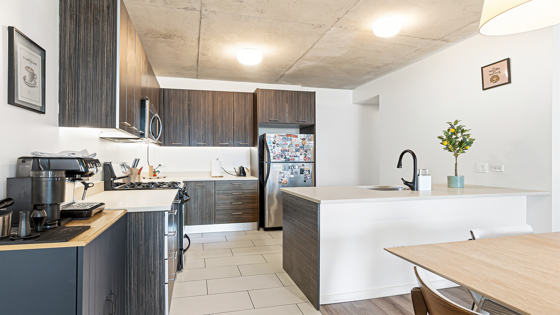 659 W Randolph Street Unit: 1016