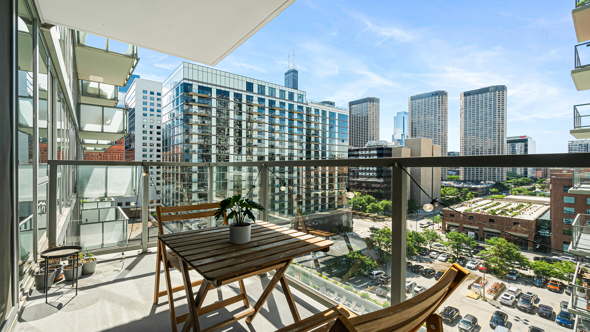 659 W Randolph Street Unit: 1016